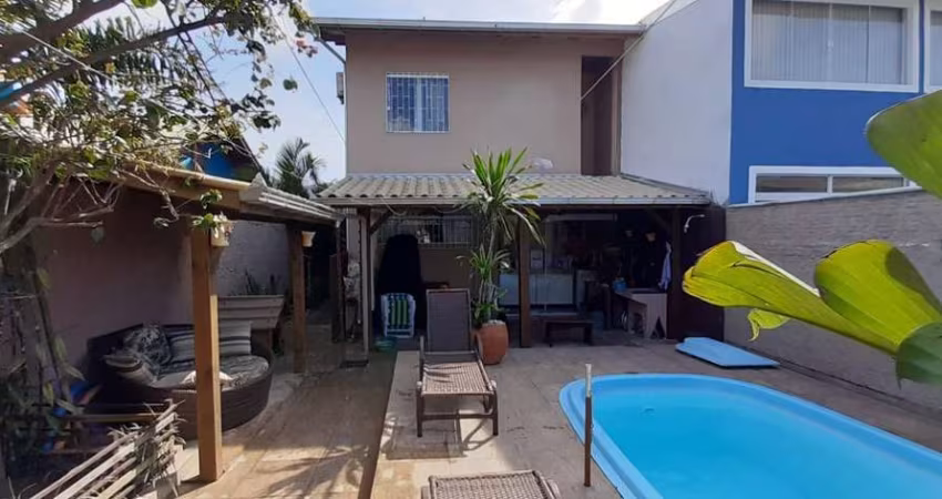 Casa para Venda em Florianópolis, Rio Vermelho, 3 dormitórios, 1 suíte, 1 banheiro, 2 vagas