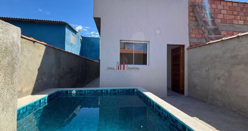 Casa com piscina e churrasqueira em Itanhaém, Santa Terezinha, 2 dormitórios, 1 suíte, 1 banheiro, 1 vaga