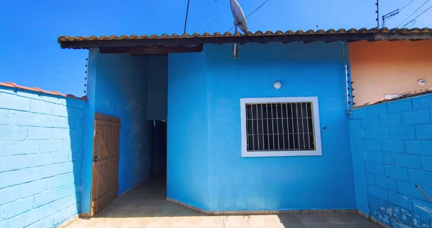 Casa no bairro Savoy em Itanhaém, no litoral sul de São Paulo, lado serra