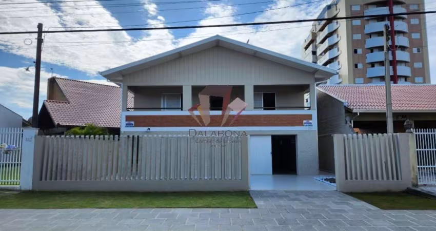 Casa com 3 quartos à venda na Avenida Floriano Peixoto, 68, Centro, Guaratuba