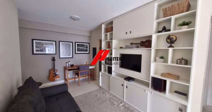 Apartamento à venda em condomínio de alto padrão no Bairro Itacorubi em Florianópolis