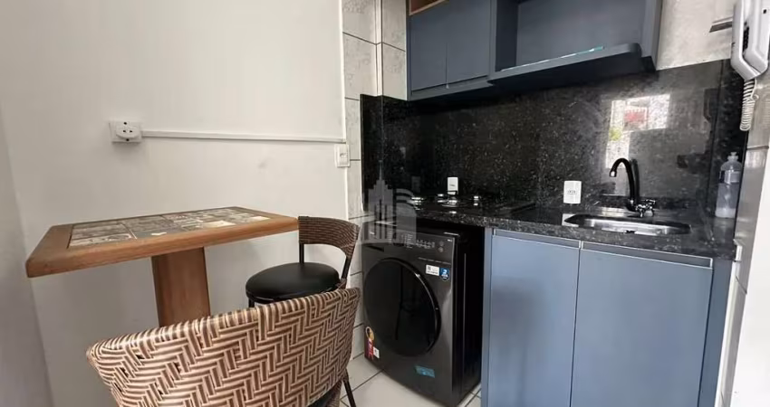 Apartamento mobiliado com 1 quarto e 1 vaga de garagem no Centro Balneário Camboriú