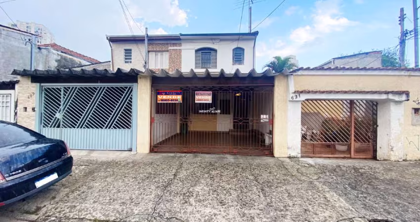 Casa c/ 3 quartos, e 2 vagas, 220m², à venda no bairro Vila Monumento, por 650.000,00