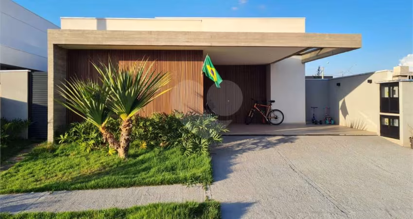 Casa com 3 quartos à venda ou para locação em Residencial Villa De León - SP