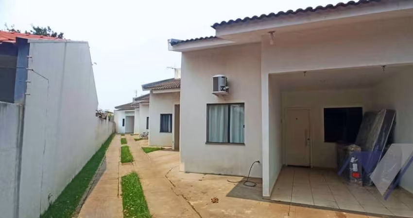 Casa com 2 dormitórios à venda, 53 m² por R$ 270.000,00 - Santa Cruz - Cascavel/PR