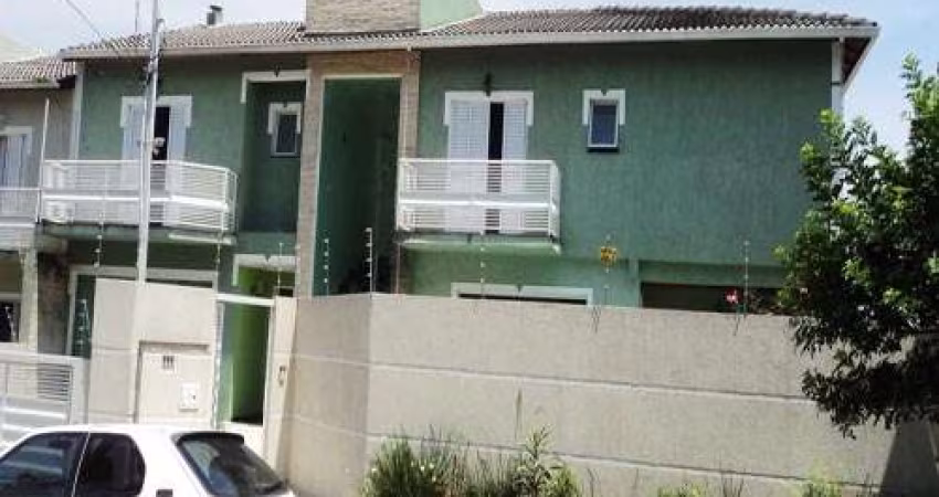 Sobrado de 210m² com 3 quartos em Água Fria