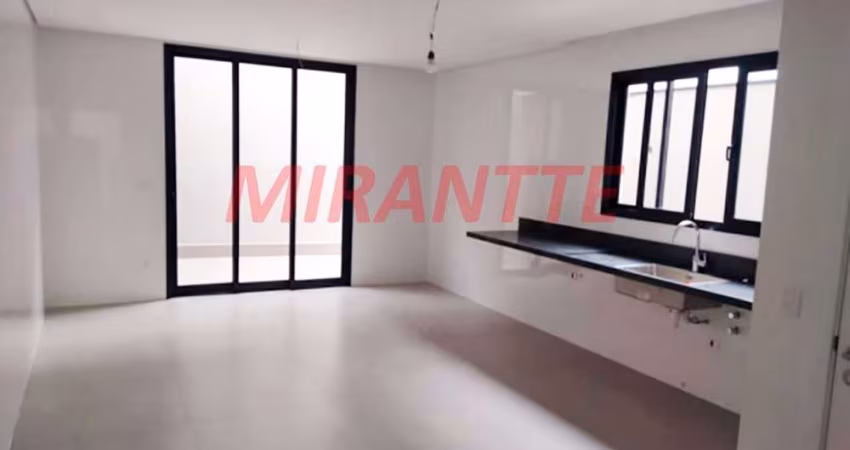 Sobrado de 220m² com 3 quartos em Jardim Guapíra