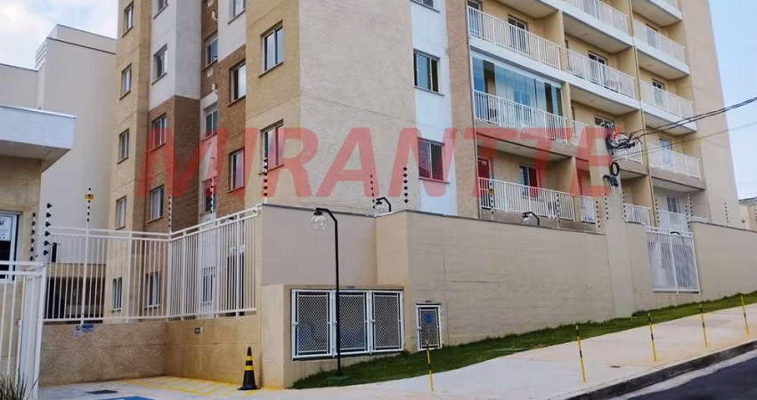 Apartamento de 35m² com 2 quartos em Parque Vitoria