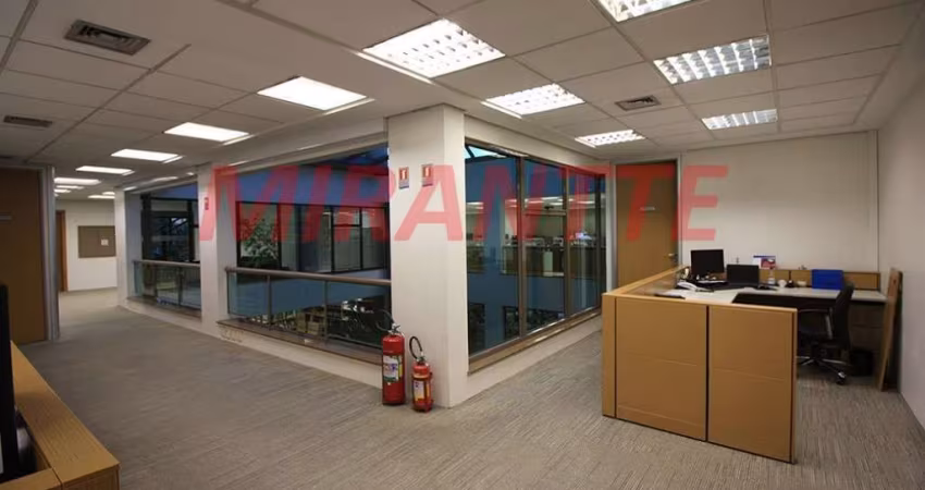Comercial de 2301m² em Vila Hamburguesa