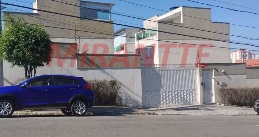 Cond. fechado de 570m² com 2 quartos em Penha