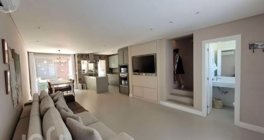 Casa à venda em Barra do Sambaqui com 149 m², 3 qu