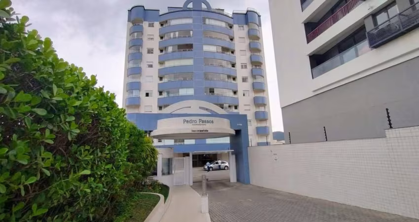 Apartamento garden de 4 dormitórios na Trindade