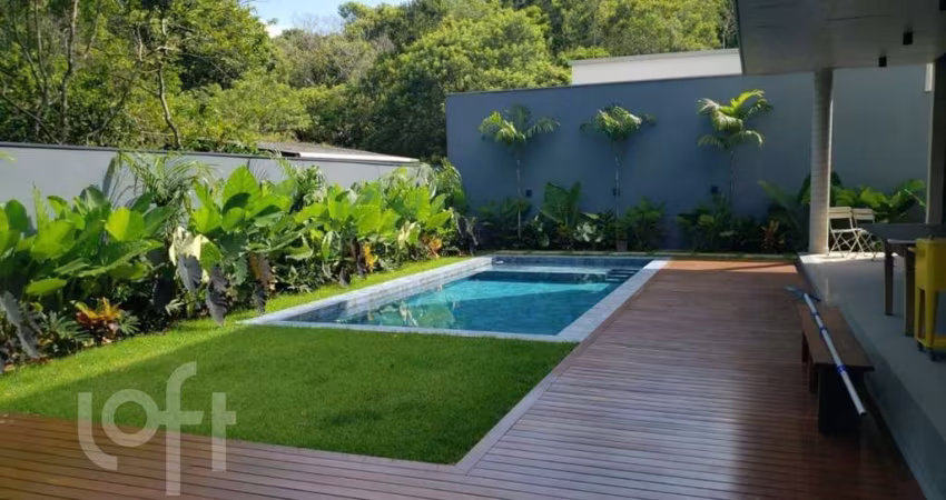 Casa à venda em Campeche Central com 492 m², 5 qua