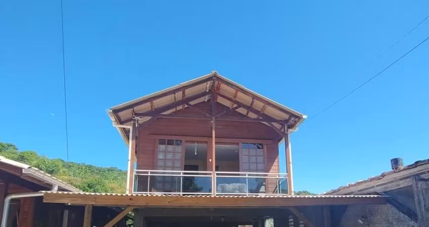 Apartamento de 2 dormitórios no Ribeirão da Ilha