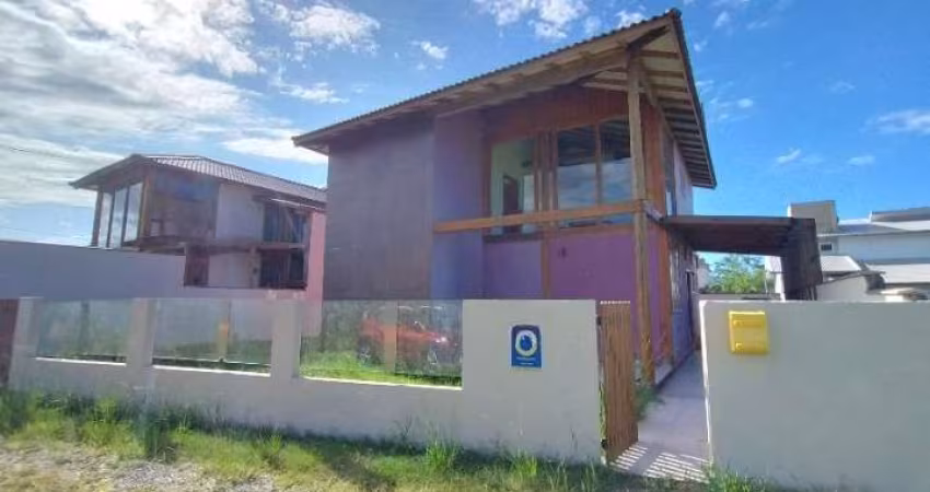Casa de 3 dormitórios no Alto Ribeirão Leste