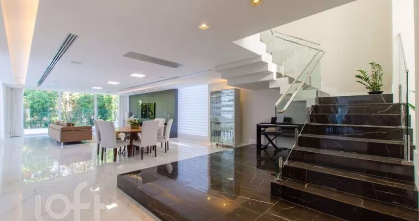 Casa à venda em Cacupé com 942 m², 6 quartos, 5 su