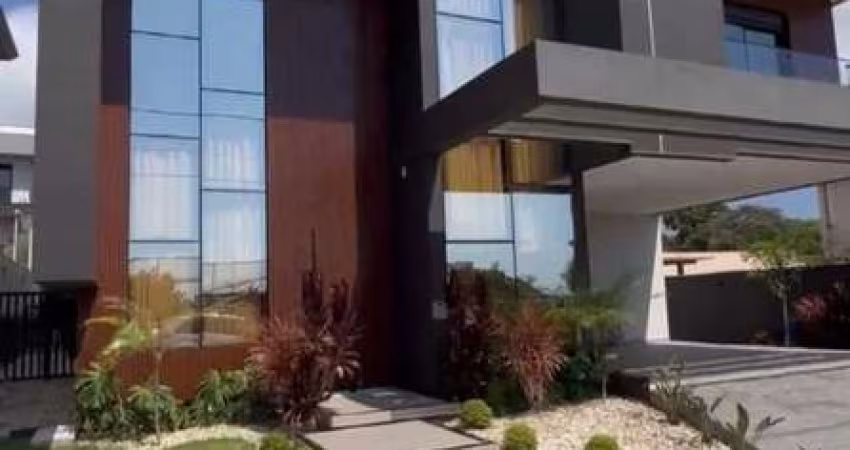 Casa à venda em Ingleses com 225 m², 4 quartos, 4