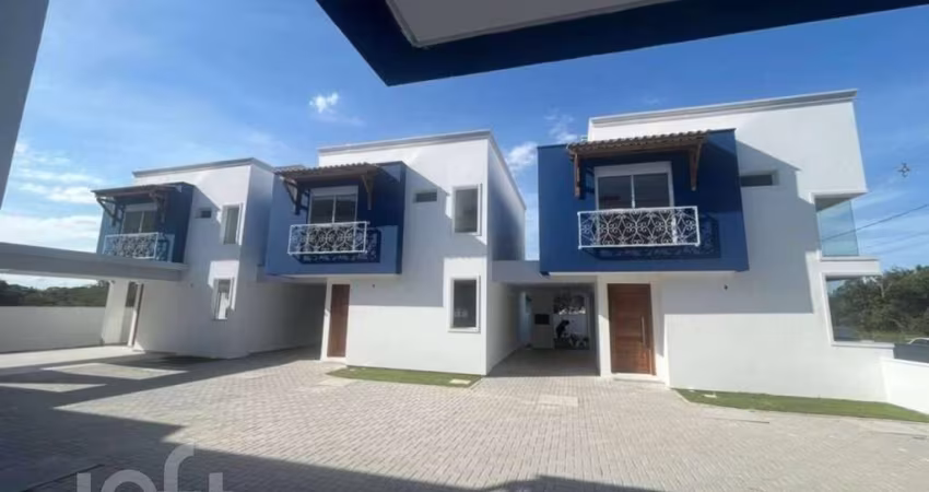 Casa à venda em Alto Ribeirão Leste com 133 m², 3