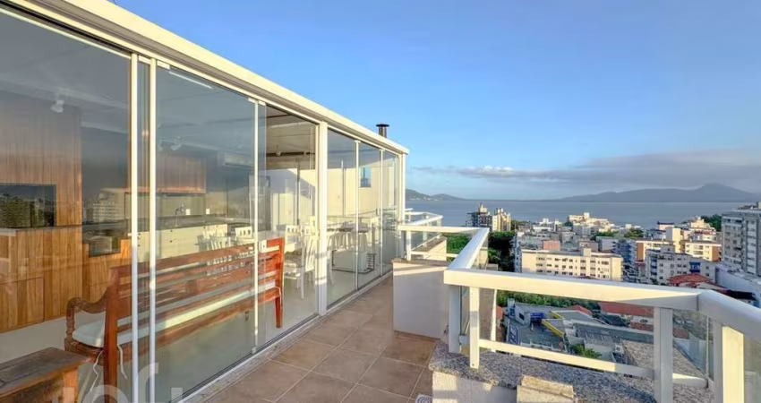 Apartamento à venda em Coqueiros com 244 m², 3 qua