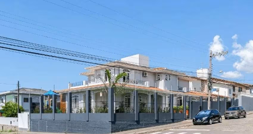 Casa comercial no Jardim Atlântico