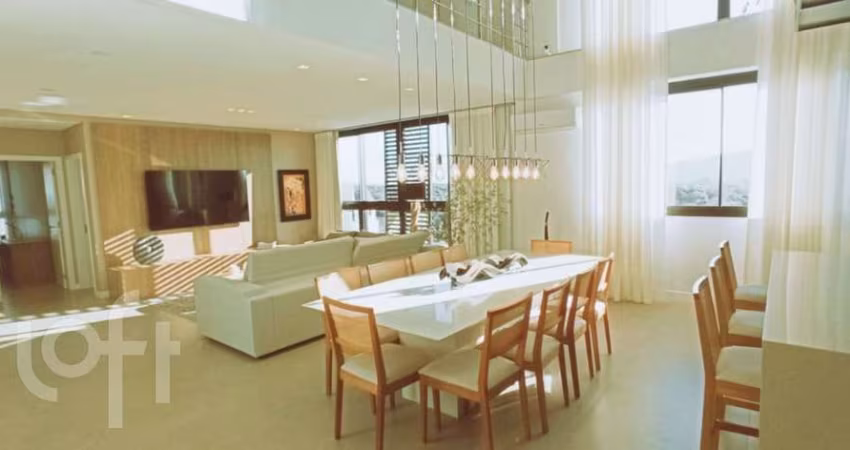 Apartamento à venda em Jurere Oeste com 206 m², 4