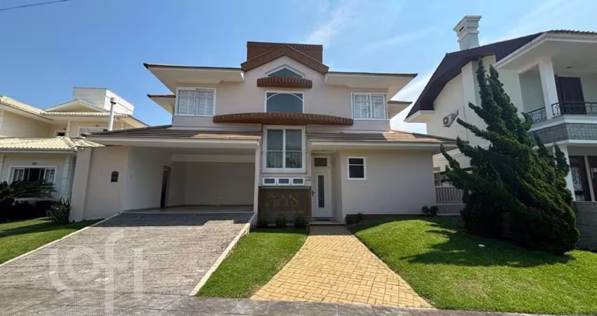 Casa à venda em Saco Grande com 252 m², 4 quartos,
