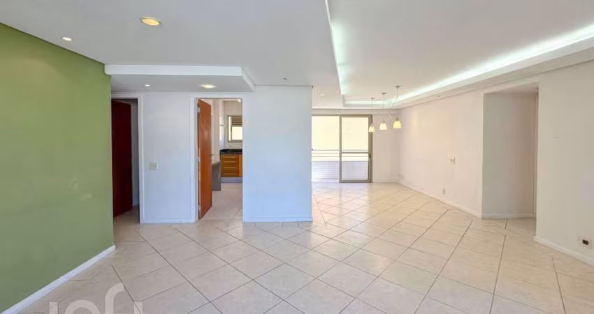 Apartamento à venda em Centro com 142 m², 4 quarto