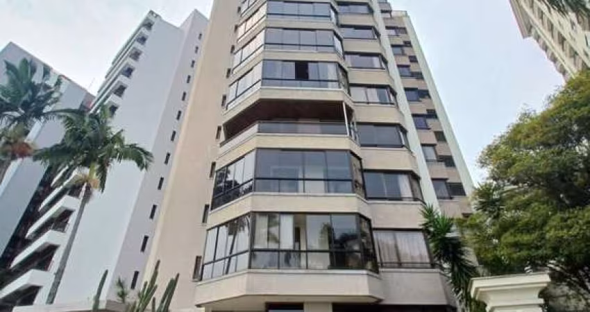 Apartamento de 3 dormitórios na Agronômica