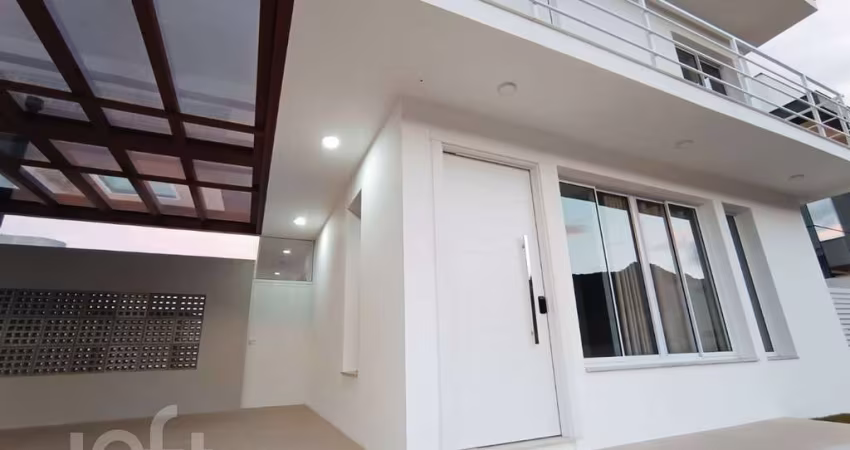 Casa à venda em Ratones com 293 m², 3 quartos, 3 s