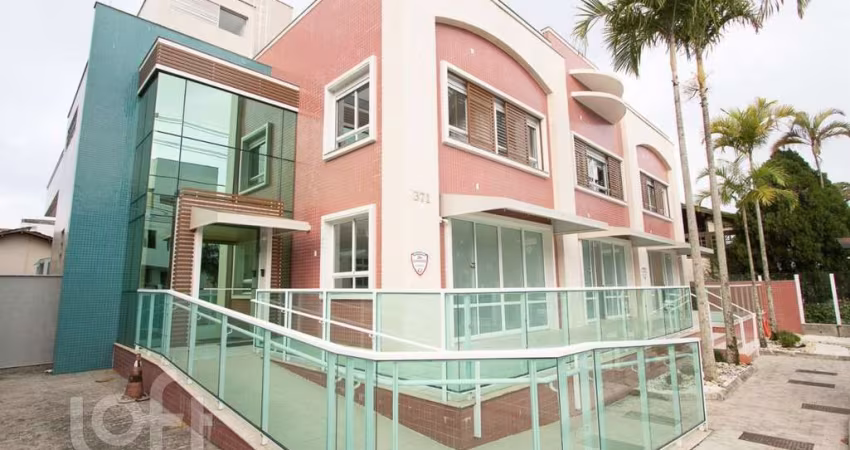 Apartamento à venda em Lagoa da Conceição com 57 m