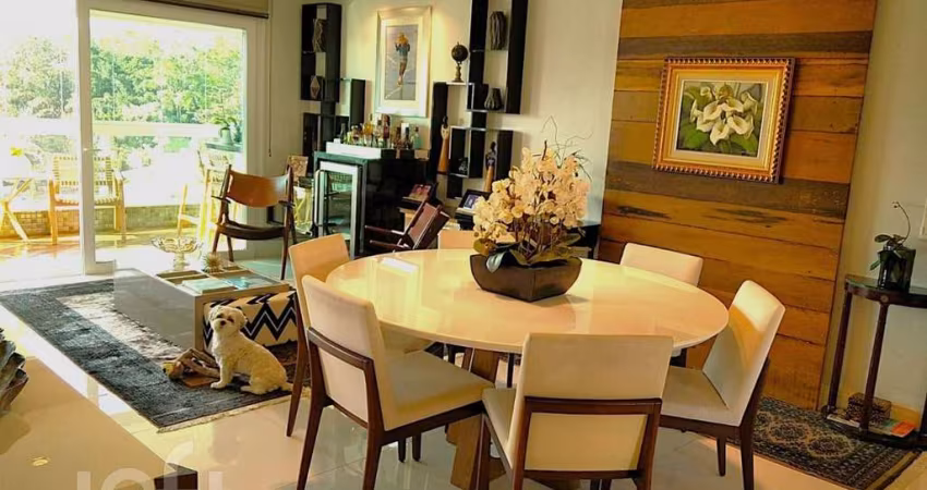 Apartamento à venda em Agronômica com 122 m², 2 qu