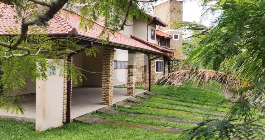Casa em condomínio no Rio Tavares