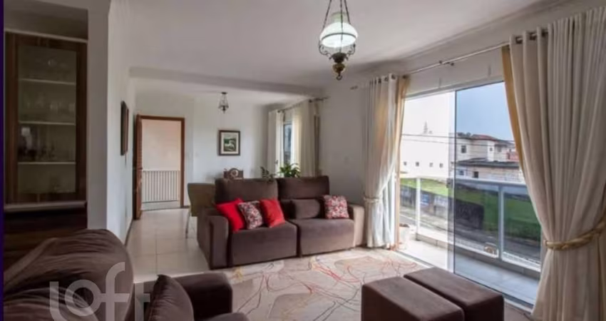 Casa à venda em Coloninha com 358 m², 7 quartos, 2