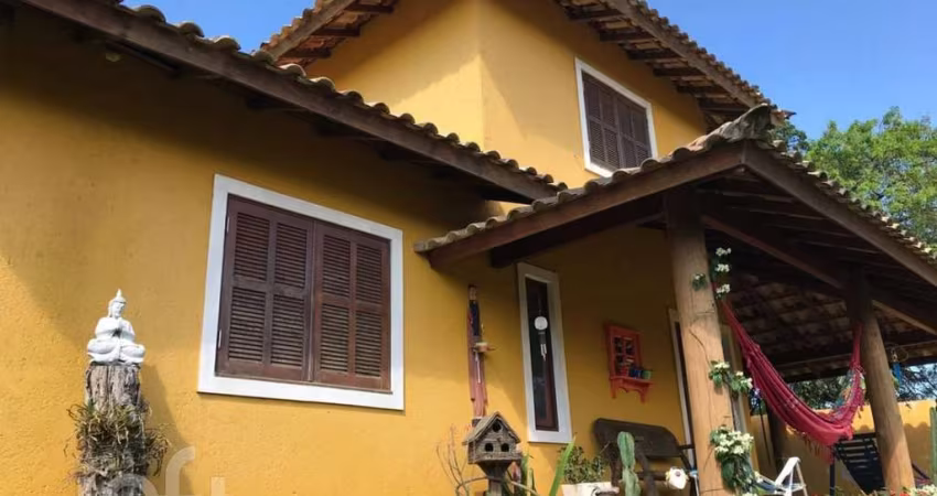 Casa à venda em Campeche Central com 151 m², 3 qua