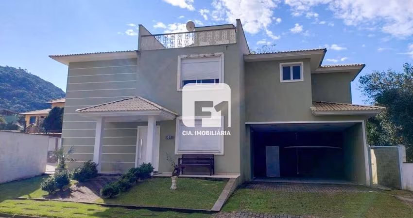 Casa de 3 dormitórios em condomínio no Campeche