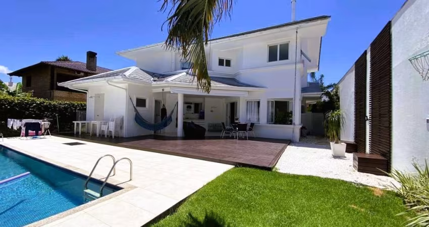 Casa de 4 dormitórios à venda em Jurerê