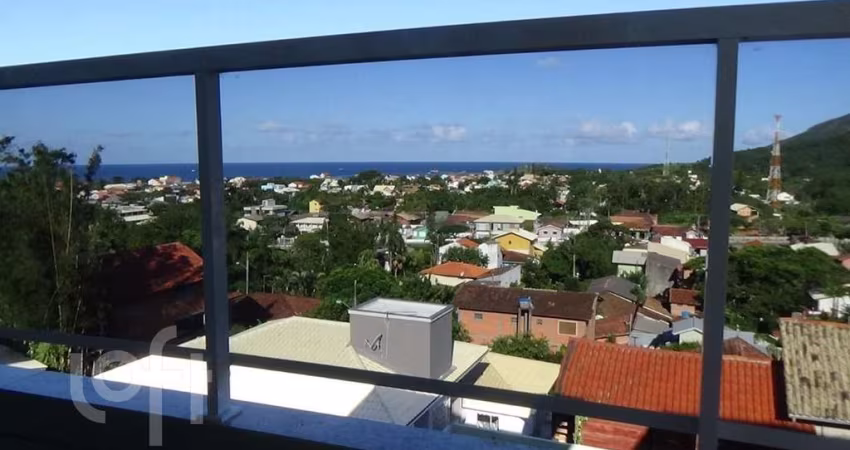 Casa à venda em Morro das Pedras com 484 m², 7 qua