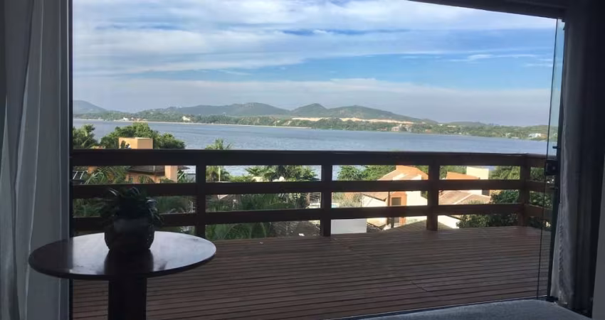 Casa de 3 dormitórios à venda no Canto da Lagoa