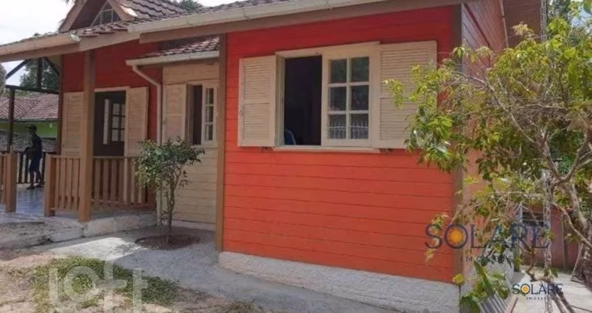 Casa à venda em Rio tavares central com 120 m², 3