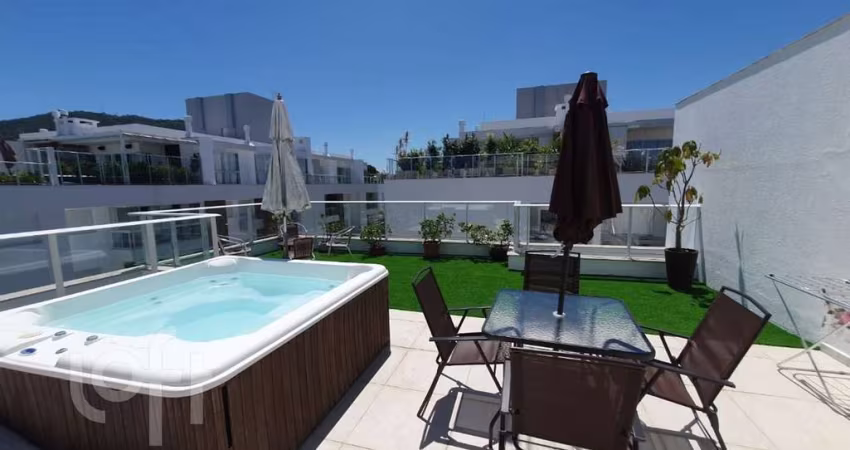 Apartamento à venda em Lagoa Pequena com 161 m², 2