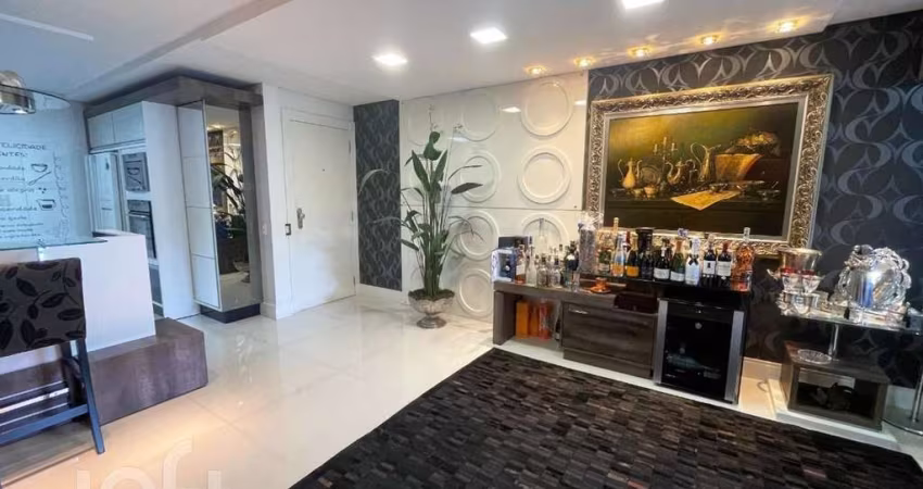 Apartamento à venda em Agronômica com 146 m², 3 qu