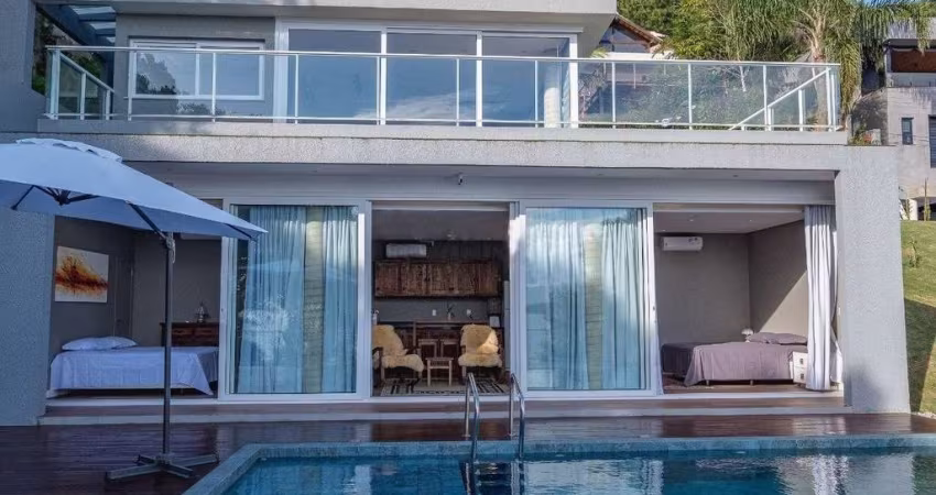 Casa com vista mar em Florianópolis, Sambaqui.