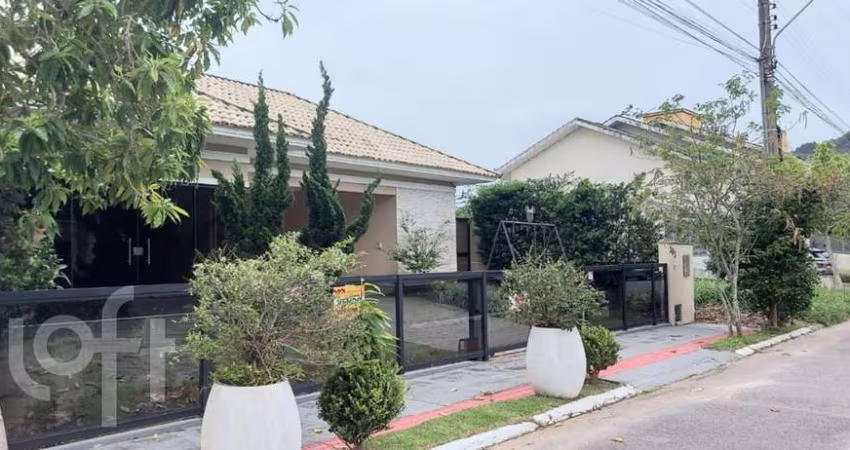 Casa à venda em Cachoeira do bom Jesus com 197 m²,