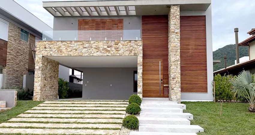 Casa à venda em Lagoa da Conceição com 388 m², 4 q