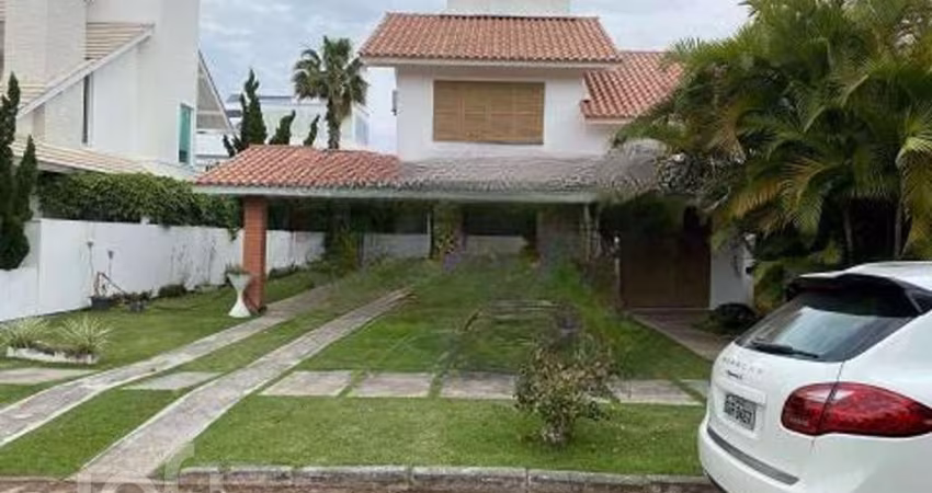 Casa à venda em Jurere Oeste com 236 m², 5 quartos