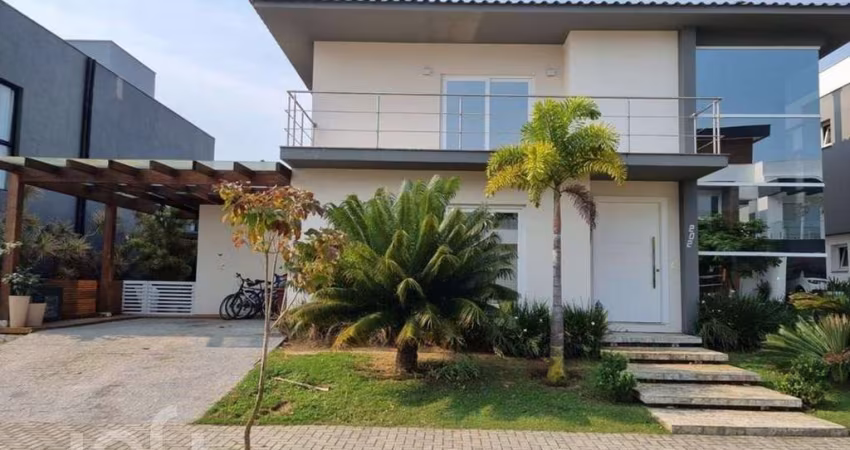 Casa à venda em Rio tavares central com 310 m², 3