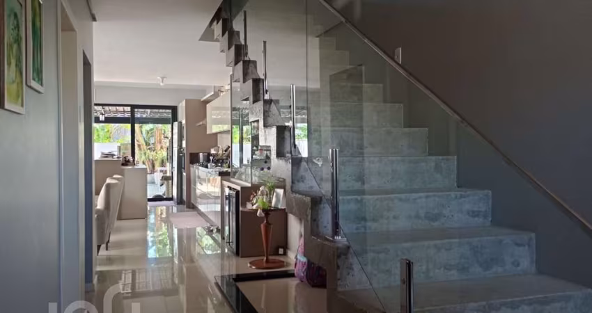 Casa à venda em Cachoeira do bom Jesus com 215 m²,