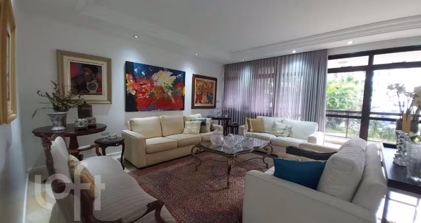 Apartamento à venda em Agronômica com 237 m², 3 qu