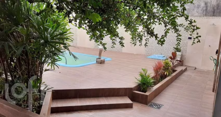 Casa à venda em Campeche Central com 400 m², 7 qua