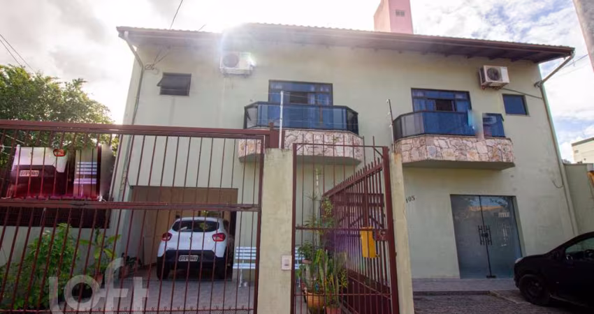 Casa à venda em Trindade com 242 m², 4 quartos, 2